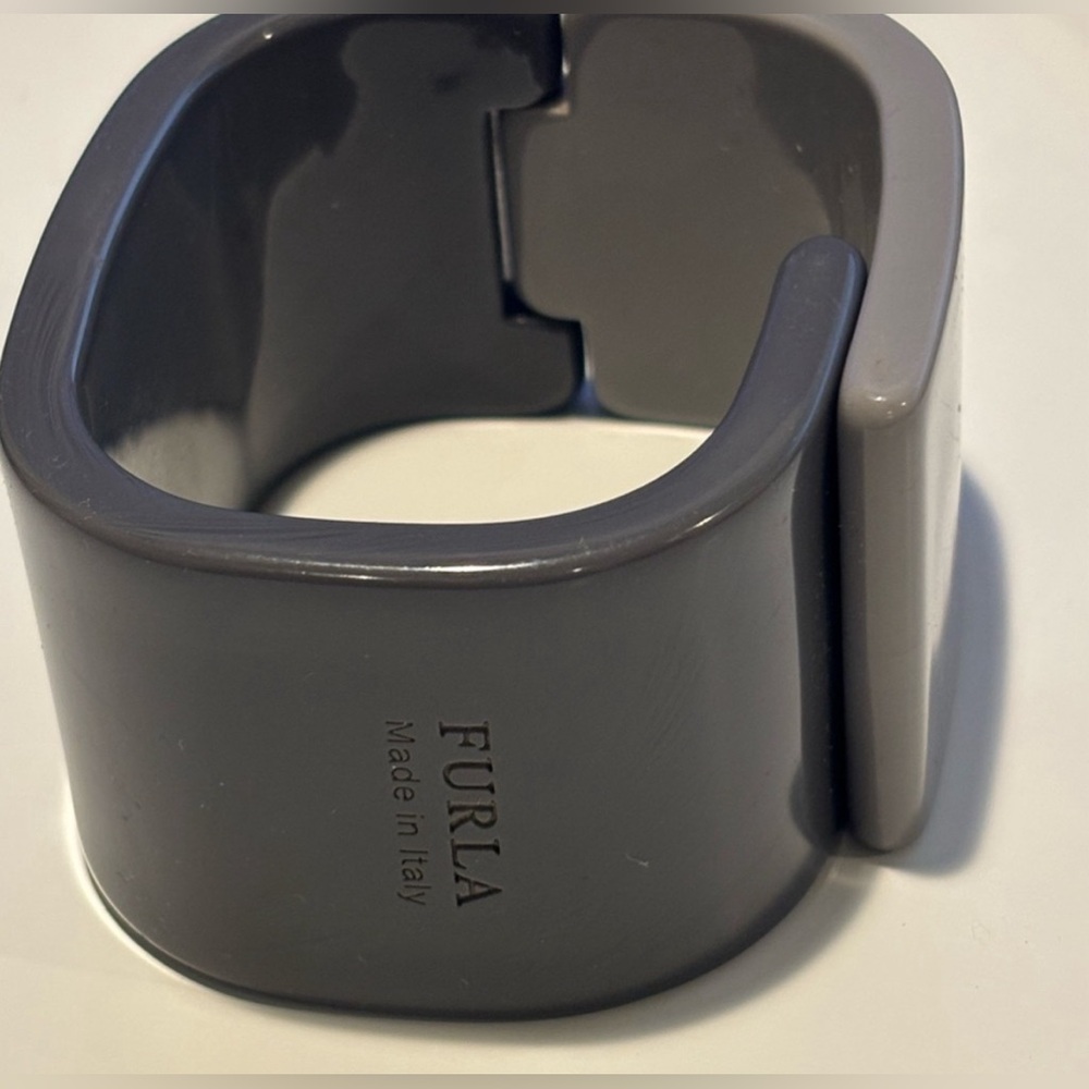 Furla EUC Two Tone Gray Geometric Lucite Art‎ Bracelet